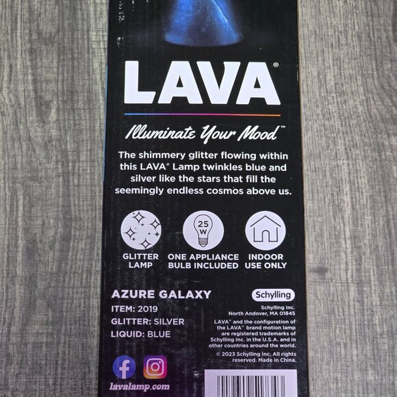 Azure Galaxy Pattern Lava Lamp, Silver Glitter Wax in Blue Liquid 14.5 Inch NIB - Picture 6 of 6